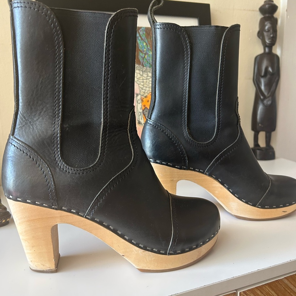 Swedish Hasbeens Black Leather Clog Ankle Boots with Natural Wood Heel
